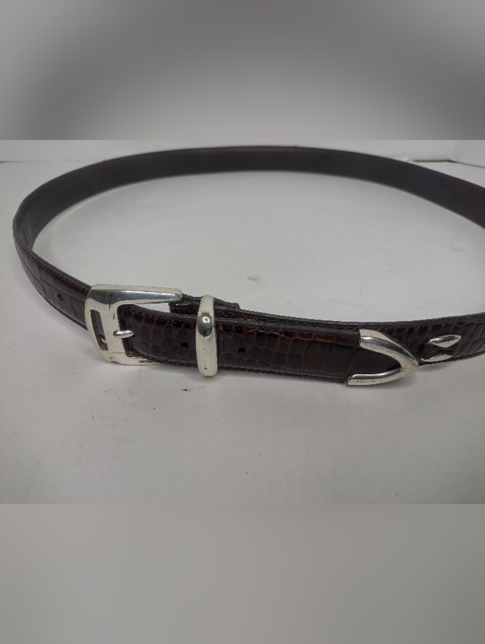 Greg Norman Brown Leather Size 44" Alligator Embossed Concho Style Golf Belt
